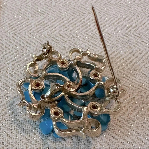 Vintage AVON Forget Me Not Floral Blue, Purple Rhinestone Gold Brooch & Pendant - Picture 7 of 9